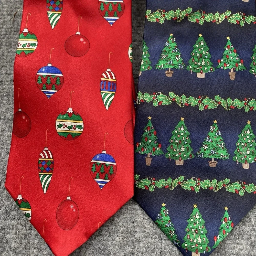 Lot of 4 Men's Christmas Neckties Holiday Ornaments Festive